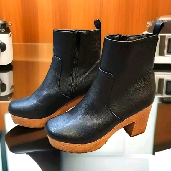 Universal Thread Shoes - Women's Aggy Memory Foam Boots Black - Universal Thread Size 8 (5S-1011)